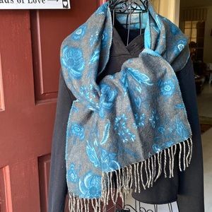 women’s gray blue FLORAL PRINT MERONA winter SCARF 62 inch PLUS FRINGES 11.5 W
